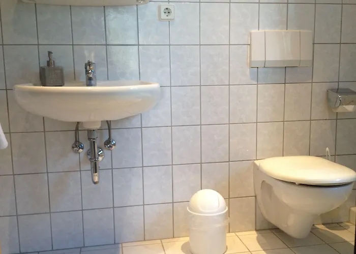 Lindenschaenke 3*